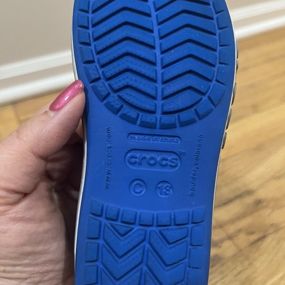 Crocs‎ Kids Summer Sandals Sz 13 Bright Blue Gray Strap Durable with Minor Wear - Picture 4 of 7